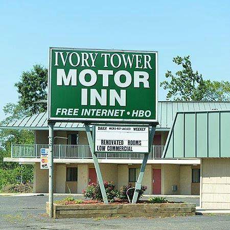 Ivory Tower Motor Inn sign